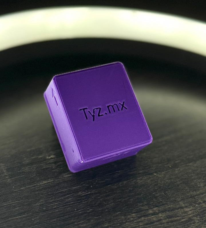 Tracker Tyz color morado